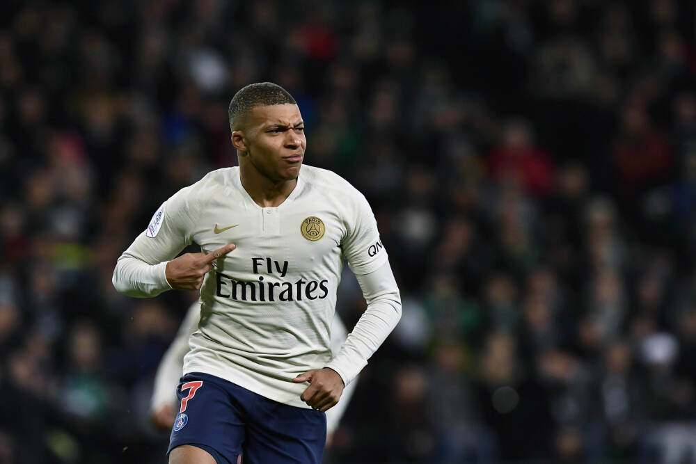 我坐上雅万高铁，才看懂东南亚的基建困局